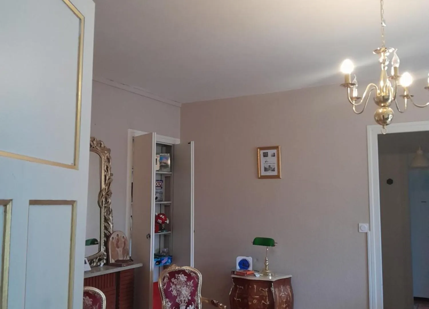 Vue De Reve Chambre Dans Appartement De Standing - Vous Faites Le Menage-Very Good Prices But You Have To Cle-An Th-E Flat 卢德 公寓